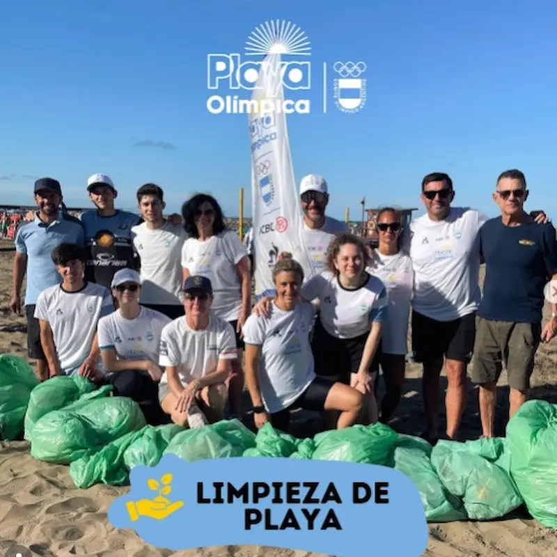 Playa Ol�mpica y sostenibilidad: traves�a en kayak y una jornada de limpieza en la Isla del Puerto